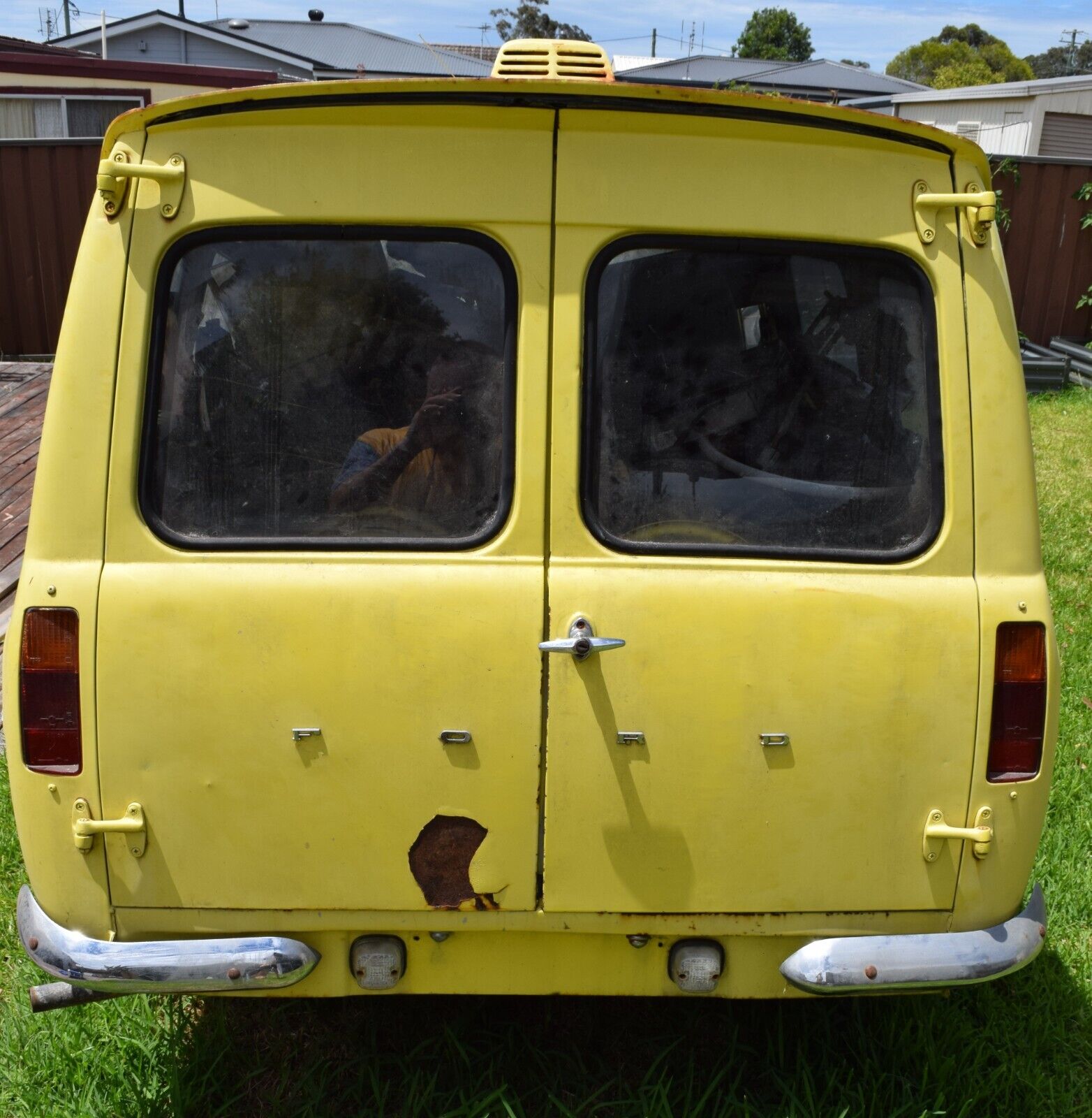 1975 Ford Escort Panel Van + Spare Motor, Gearbox and Heaps of spares !