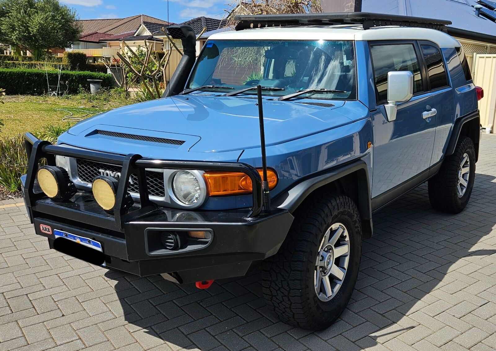 2014 Toyota FJ Cruiser in Retro Blue