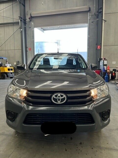 2018 Toyota Hilux Workmate Single Cab 5SP 1225KG 2.7i