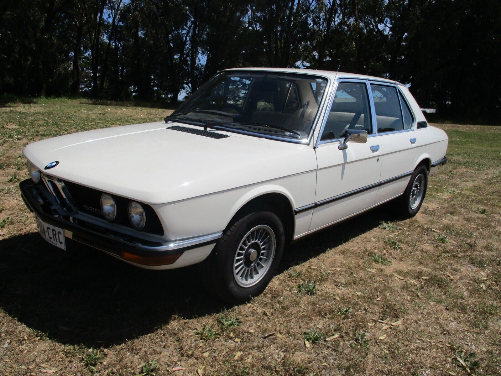 BMW E12 520i