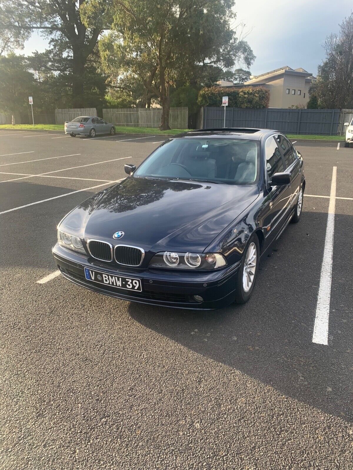 BMW E39 530i Orient Blue