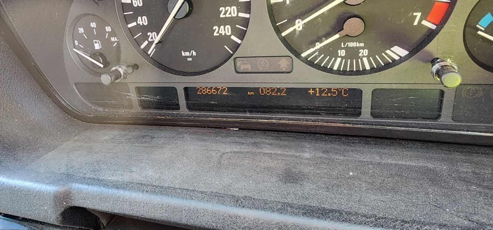 BMW X5 E53 3.0 2002 petrol needs repair check description