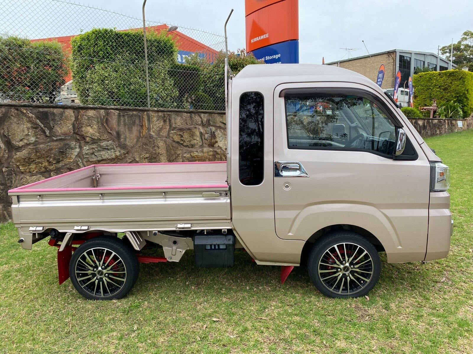 Daihatsu Hi-Jet 4x4 Automatic Apple Car Play