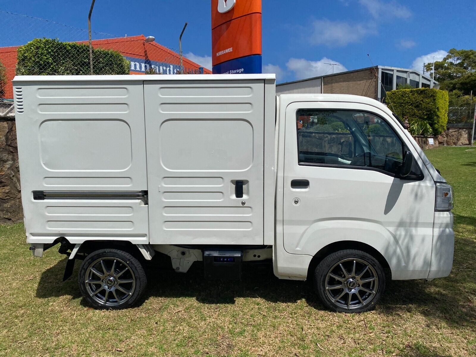 DAIHATSU HI-JET DELIVERY TRUCK 2016 AUTOMATIC 90,XXXKM NSW REGO