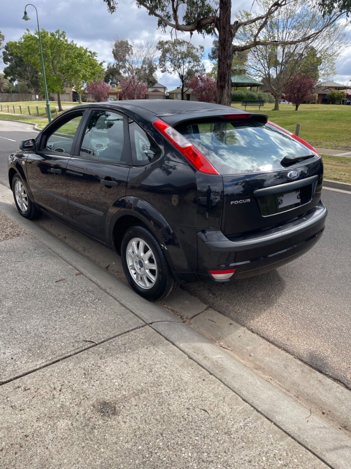 Ford Focus 2006 ls hatchback 2.0 i ls