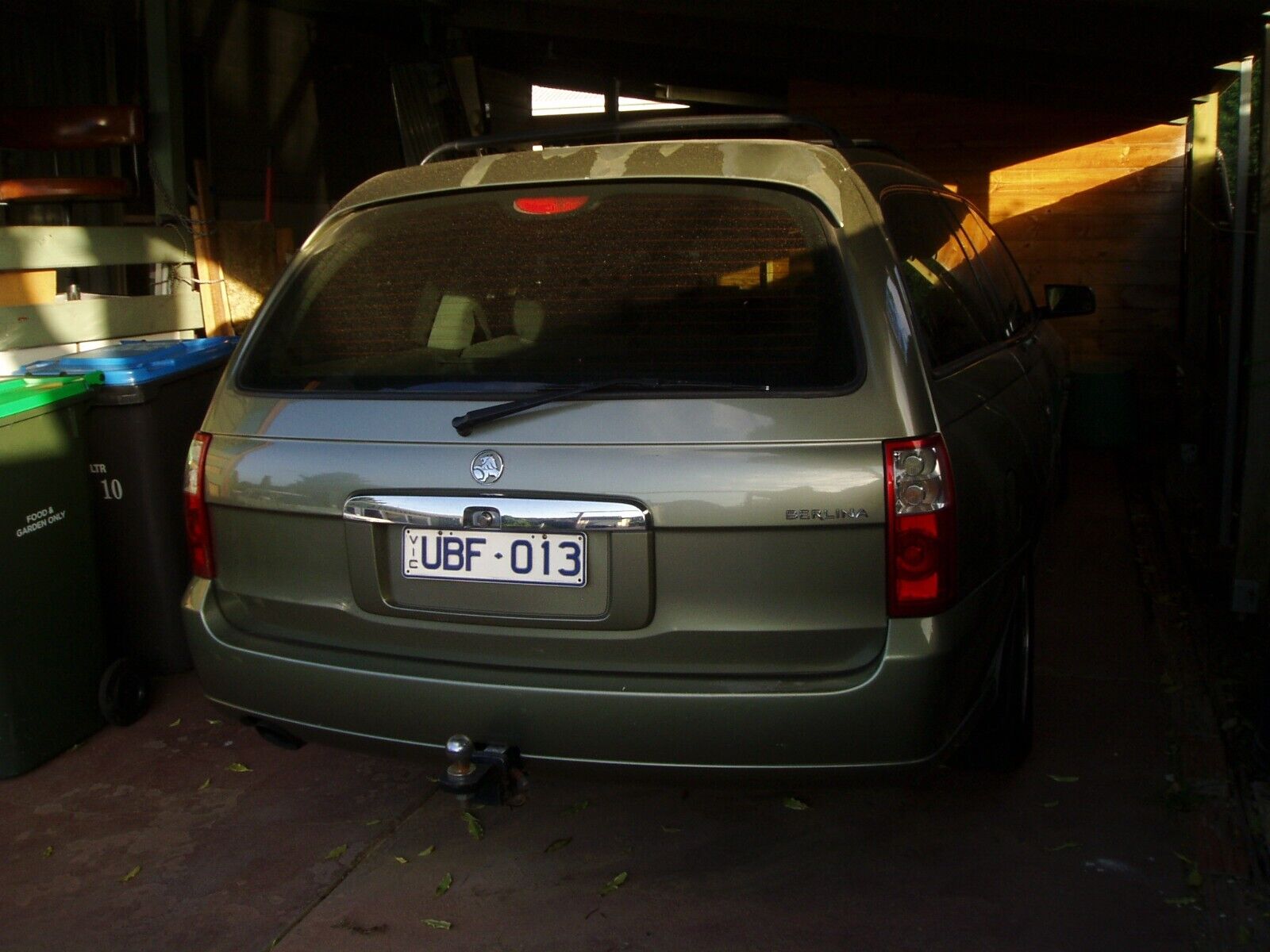 Holden Commodore 2004 vz Berlina Wagon