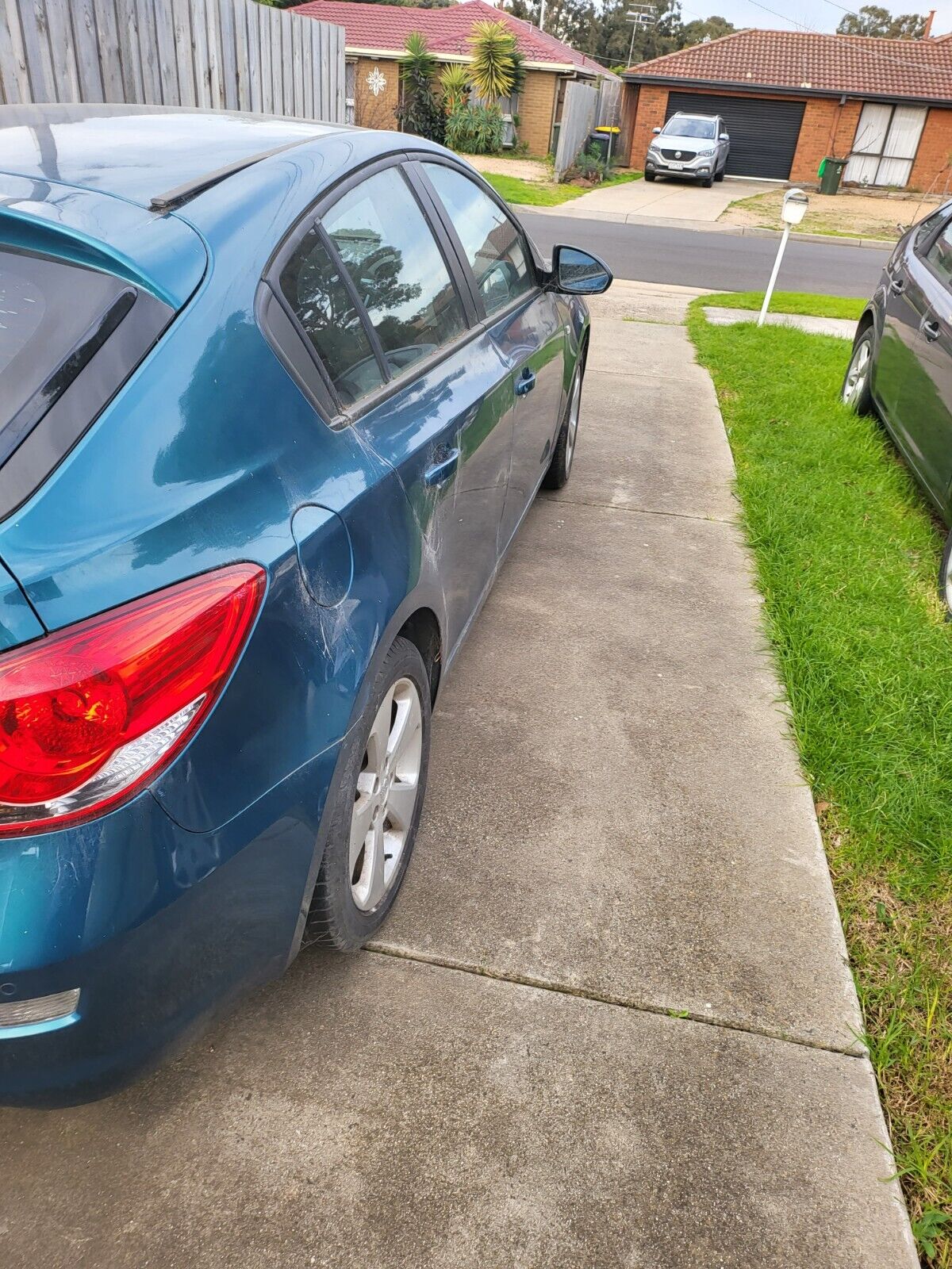 holden cruze 2013 jh hatchback 1.6 sri jh damaged