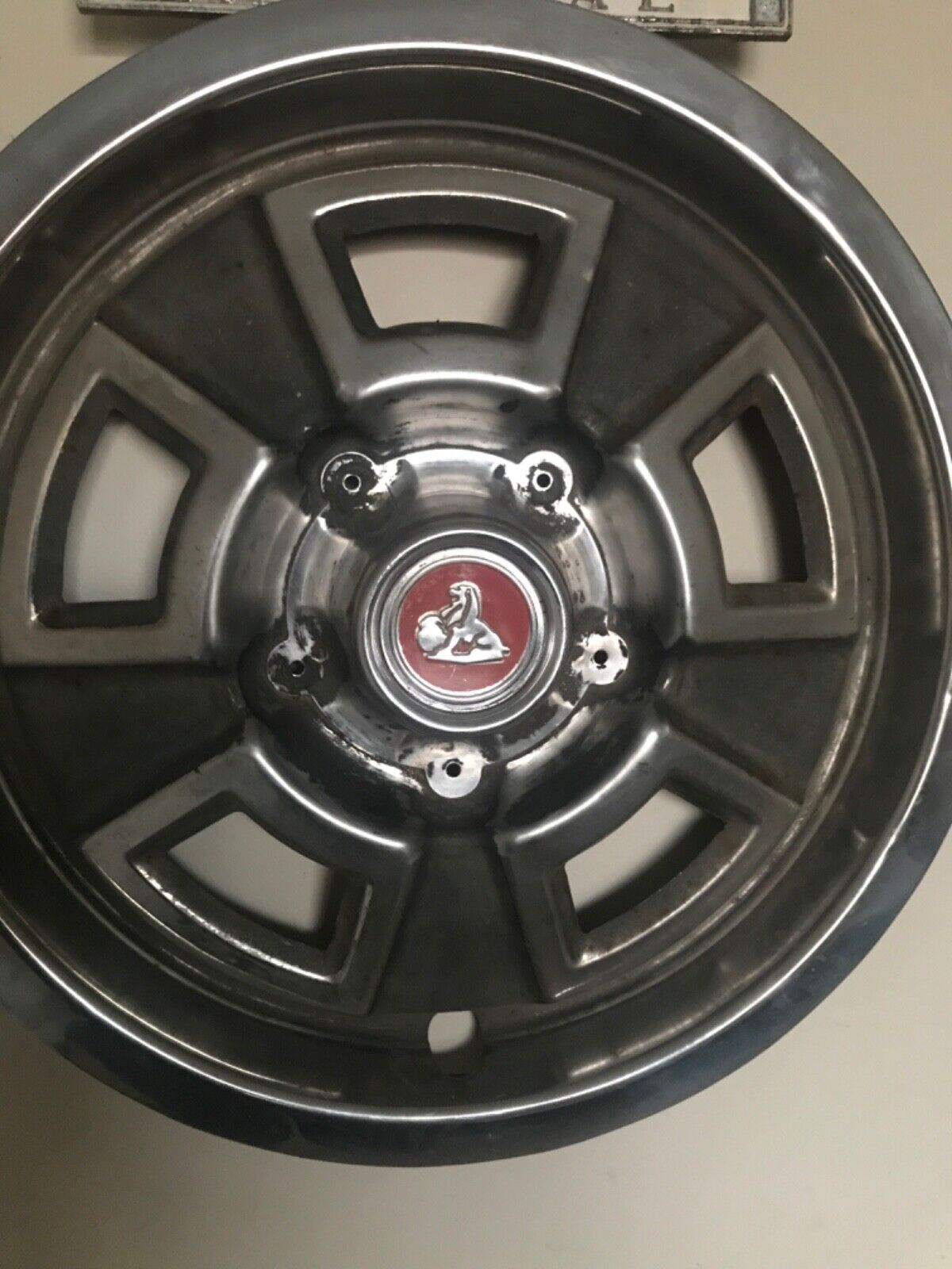 HQ  GTS Monaro hubcaps