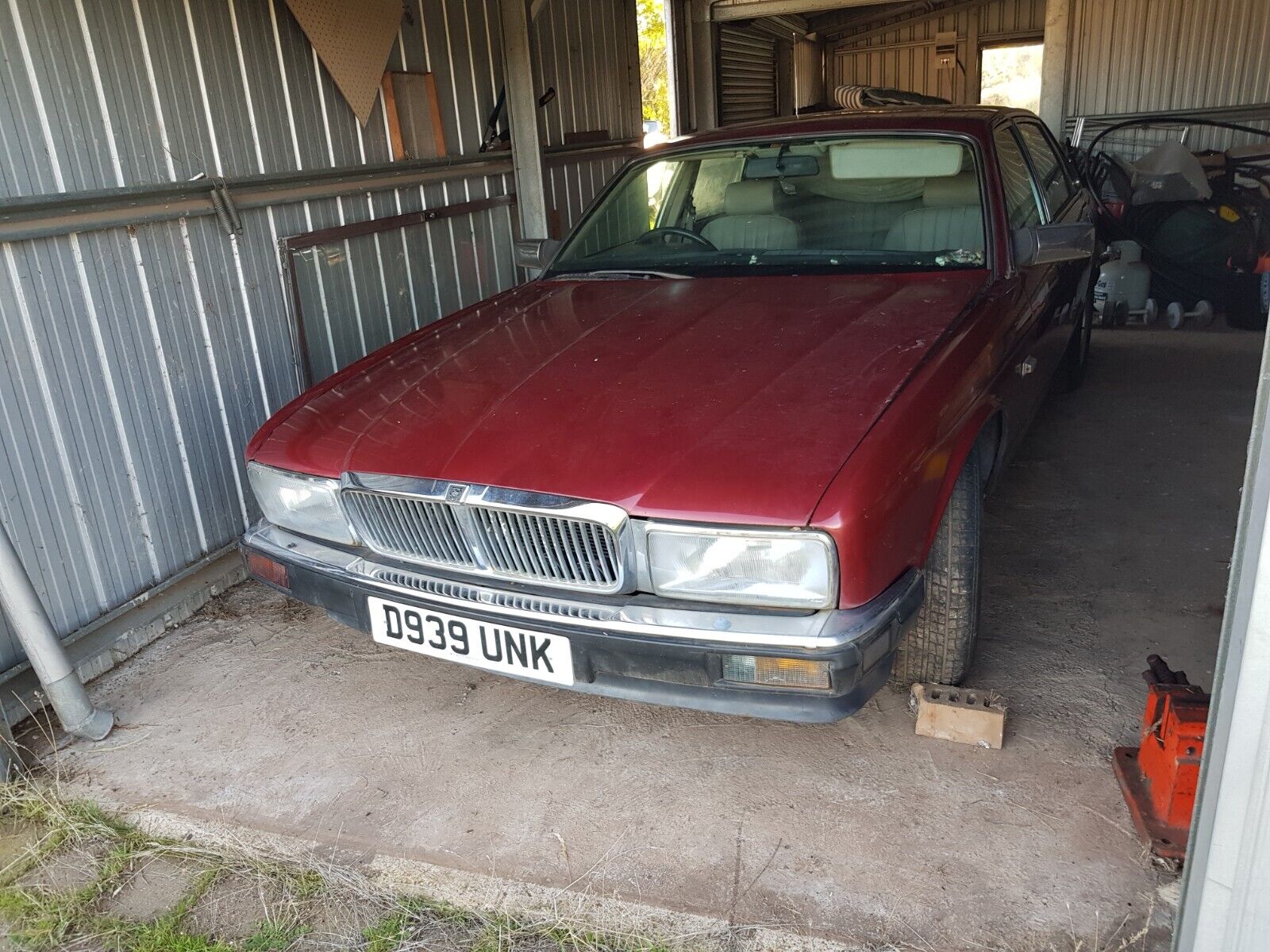 jaguar xj40 sedan