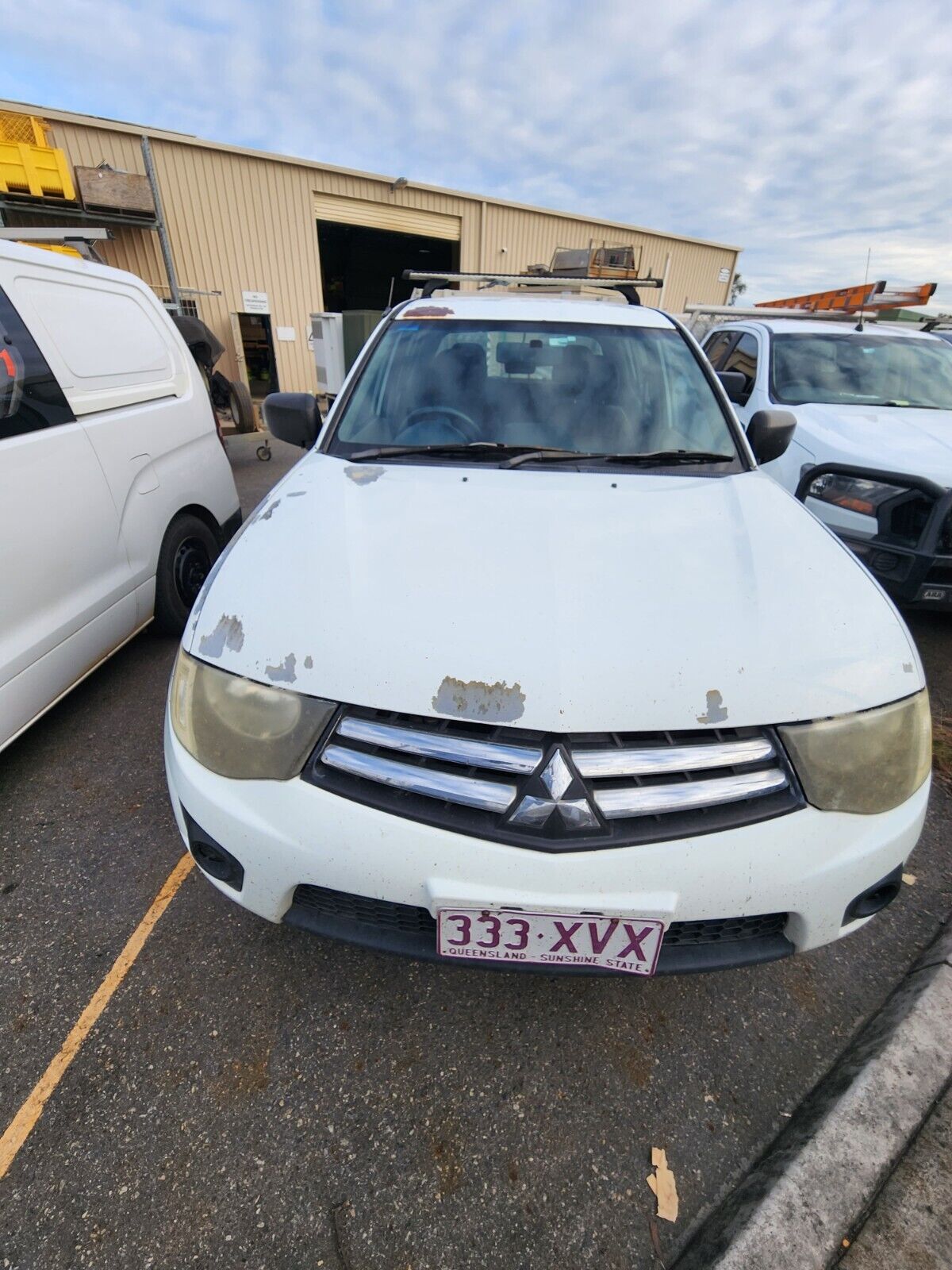 mitsubishi triton 2012