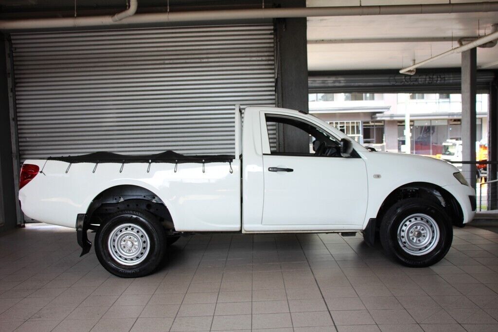 MITSUBISHI TRITON MN MY12 GLX 2.5L DT4 -EASY FINANCE 02 9479 9555