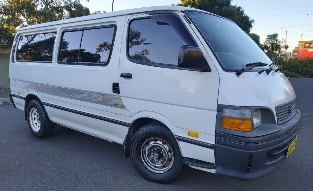 Toyota Hiace 5 seater 3.0L DIESEL 2001 AUTO - GOOD CONDITION 5 Month rego