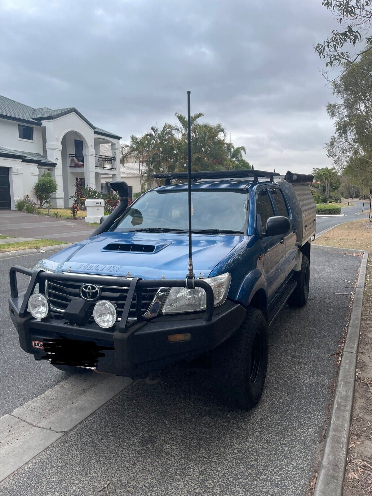 toyota hilux 2012 sr